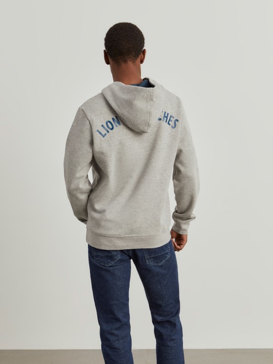 Sweater com capuz