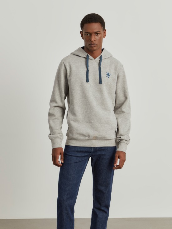 Sweater com capuz