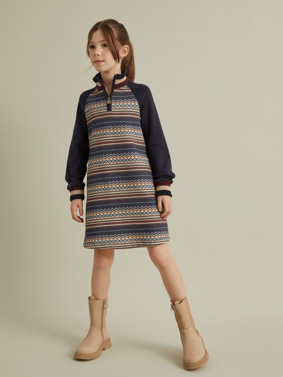 Knitted dress with pattern