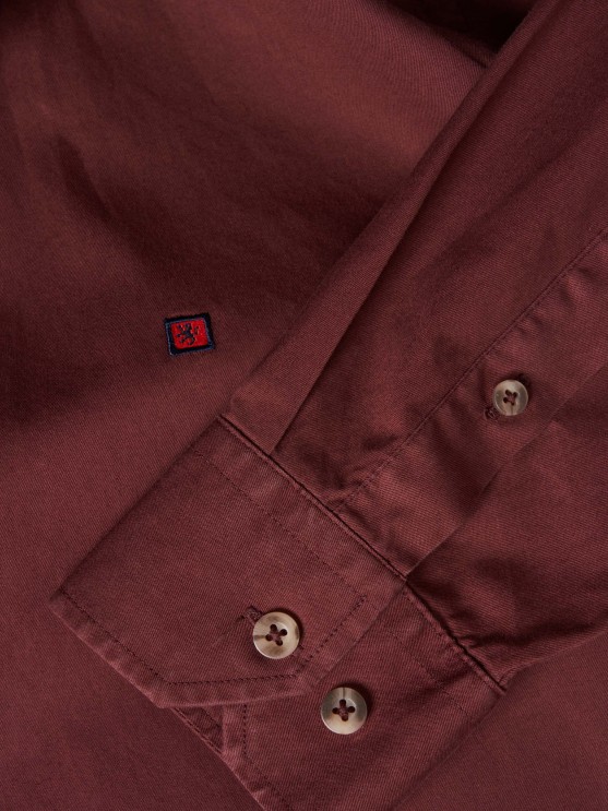 Slim fit shirt