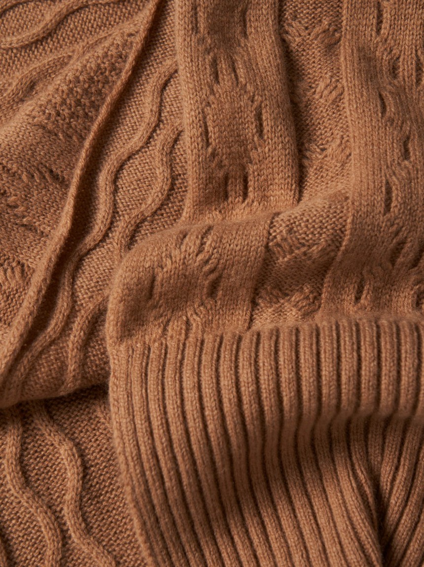 Knitted scarf