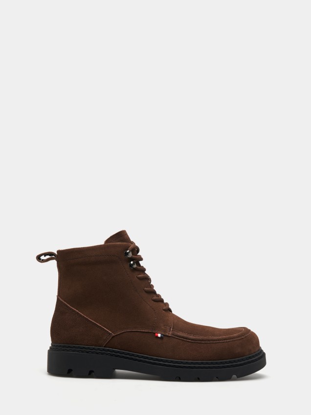 Botas em camur�a