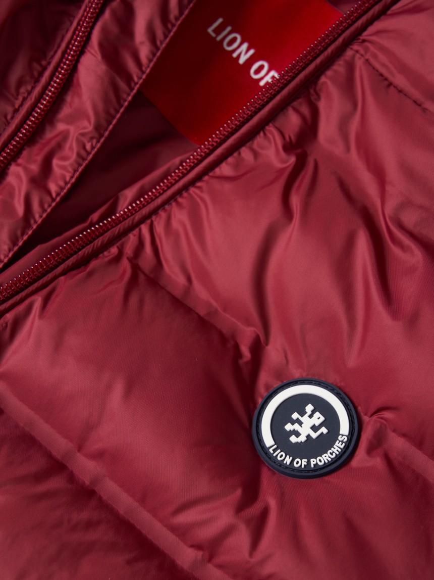 Blus�o acolchoado com capuz