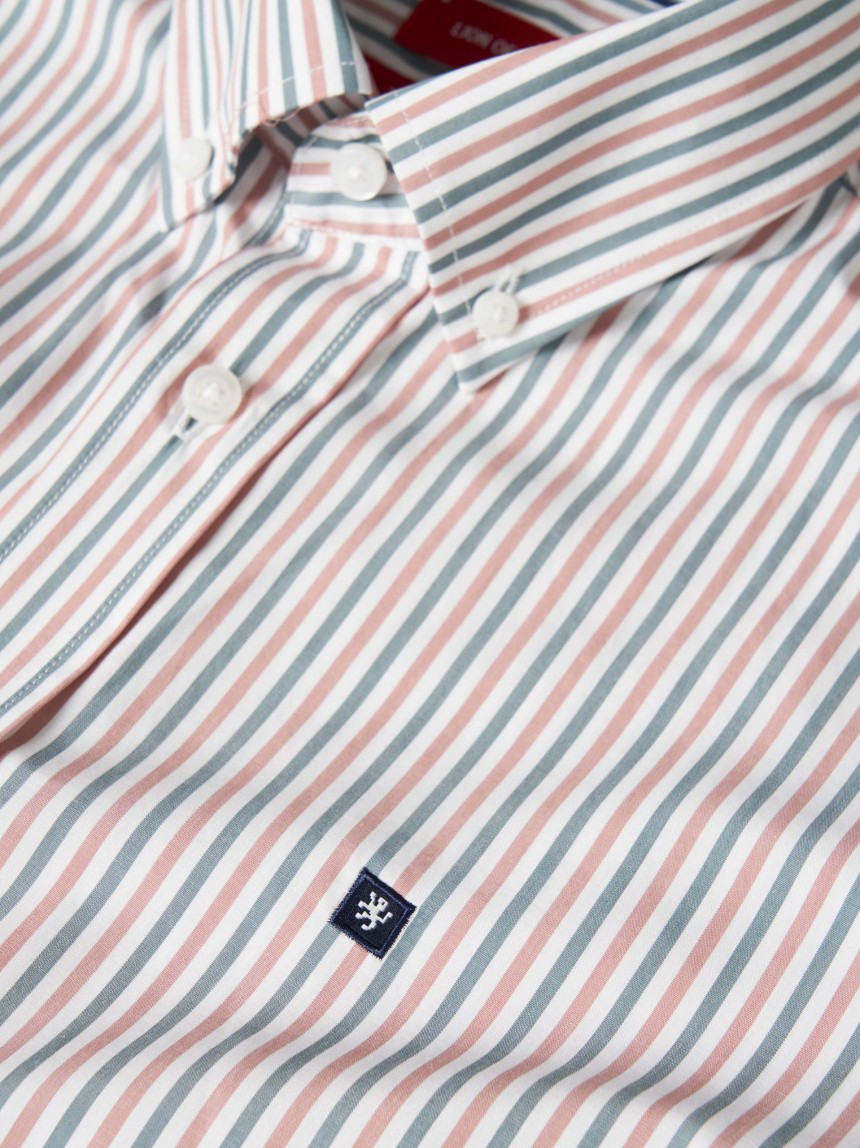 Camisa regular fit �s riscas