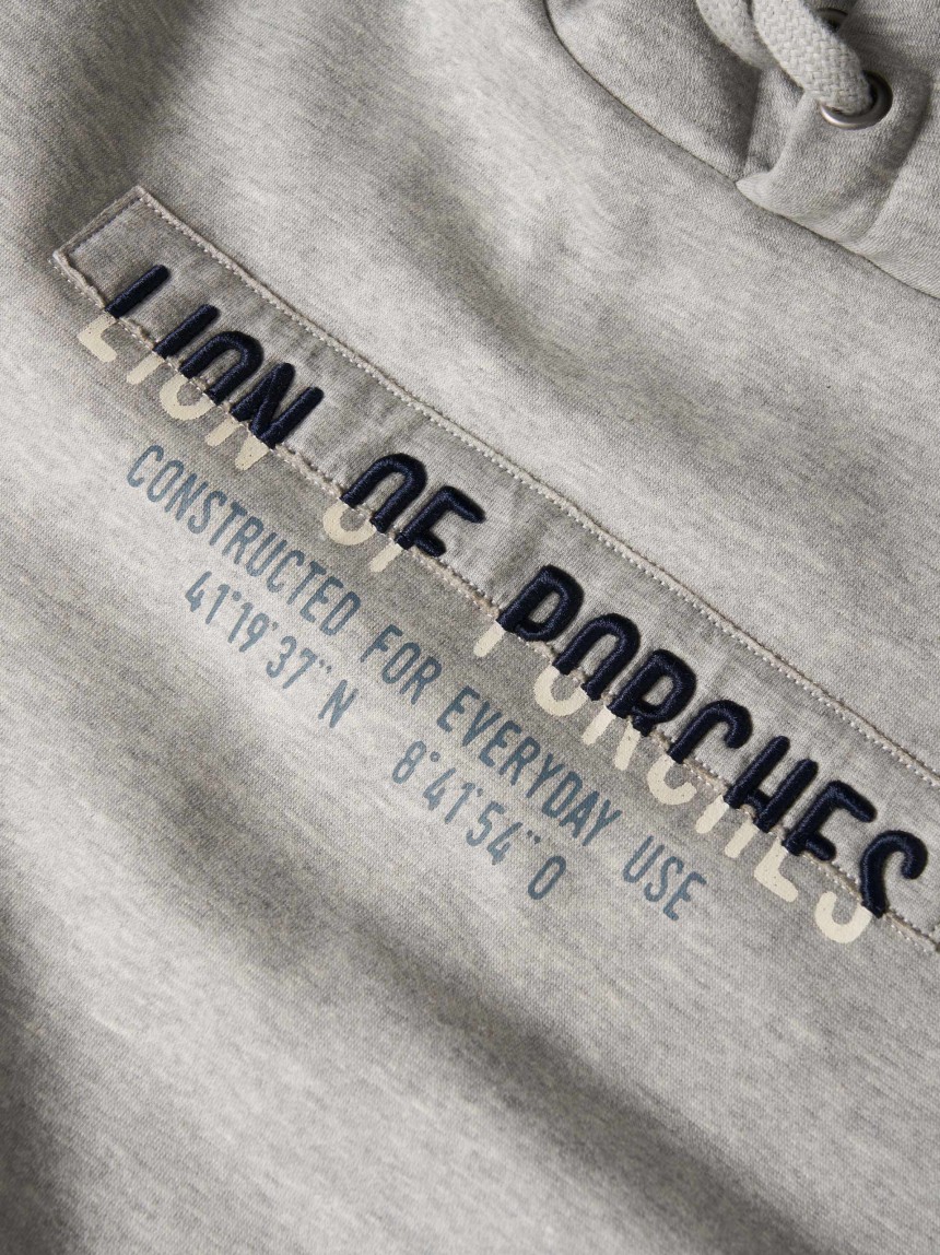 Sweatshirt com capuz