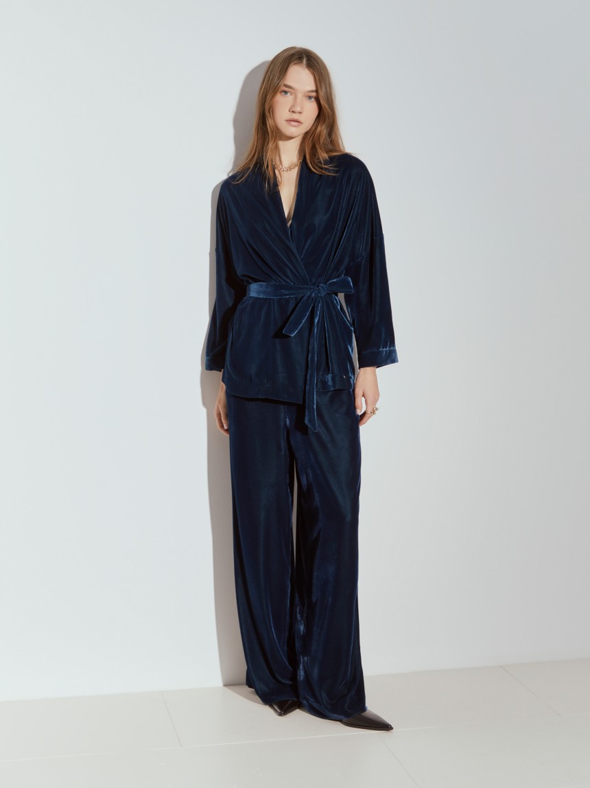 Velvet coat with belt