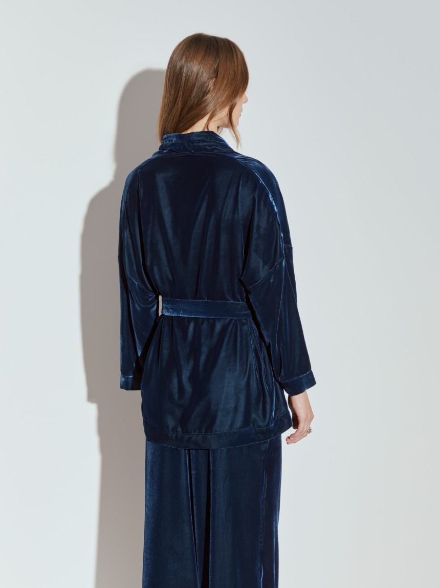 Velvet coat with belt