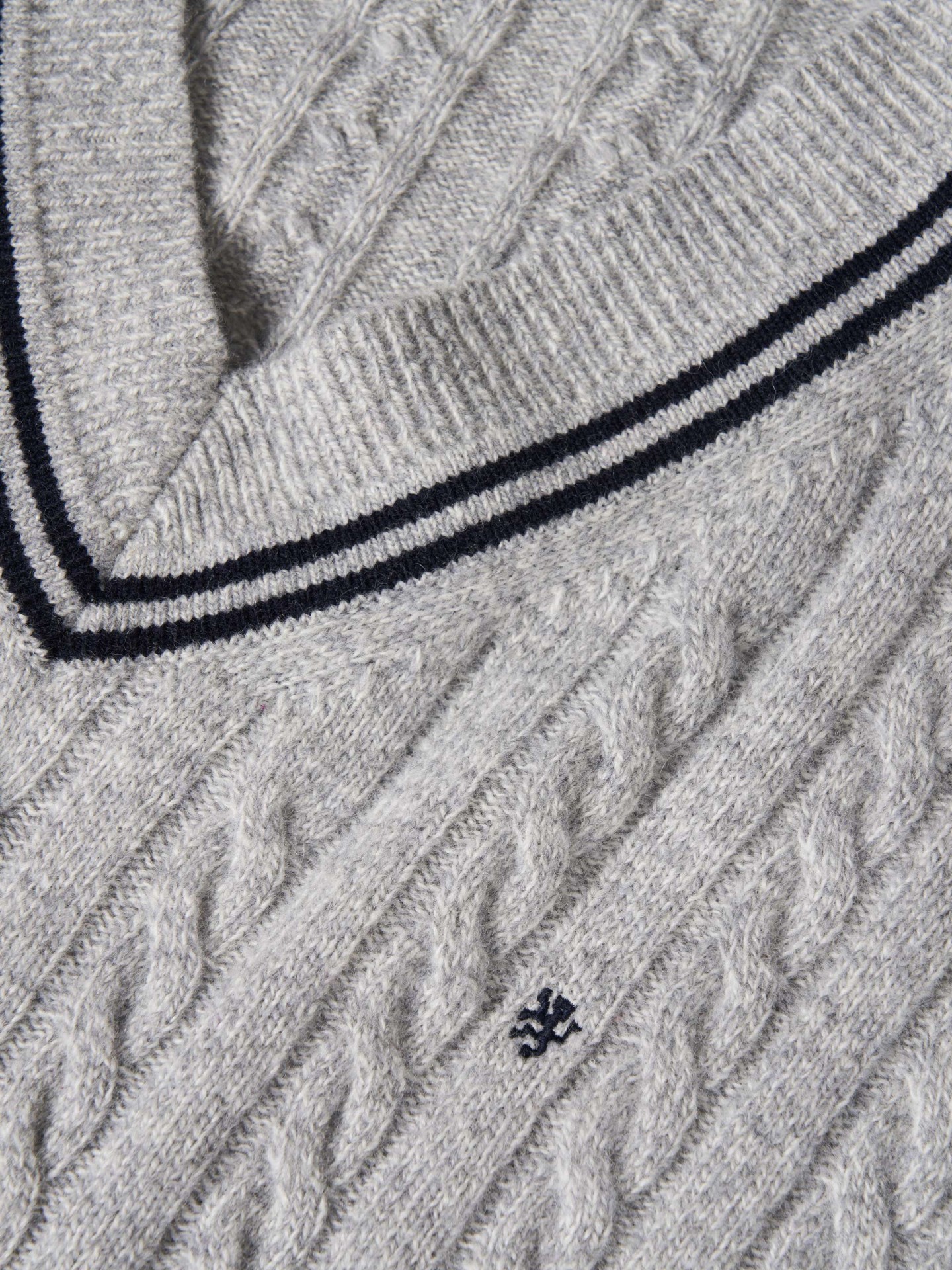 Pullover de malha entrançada