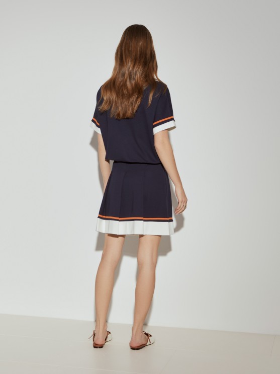 Mesh skirt with pleats