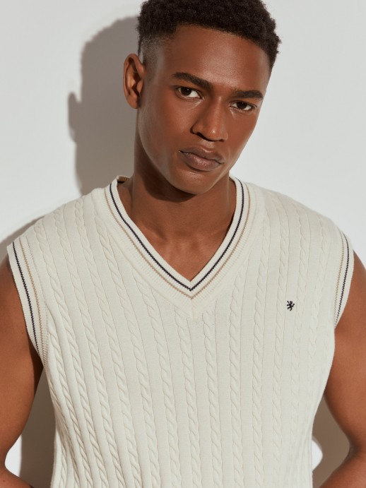 Knitted vest