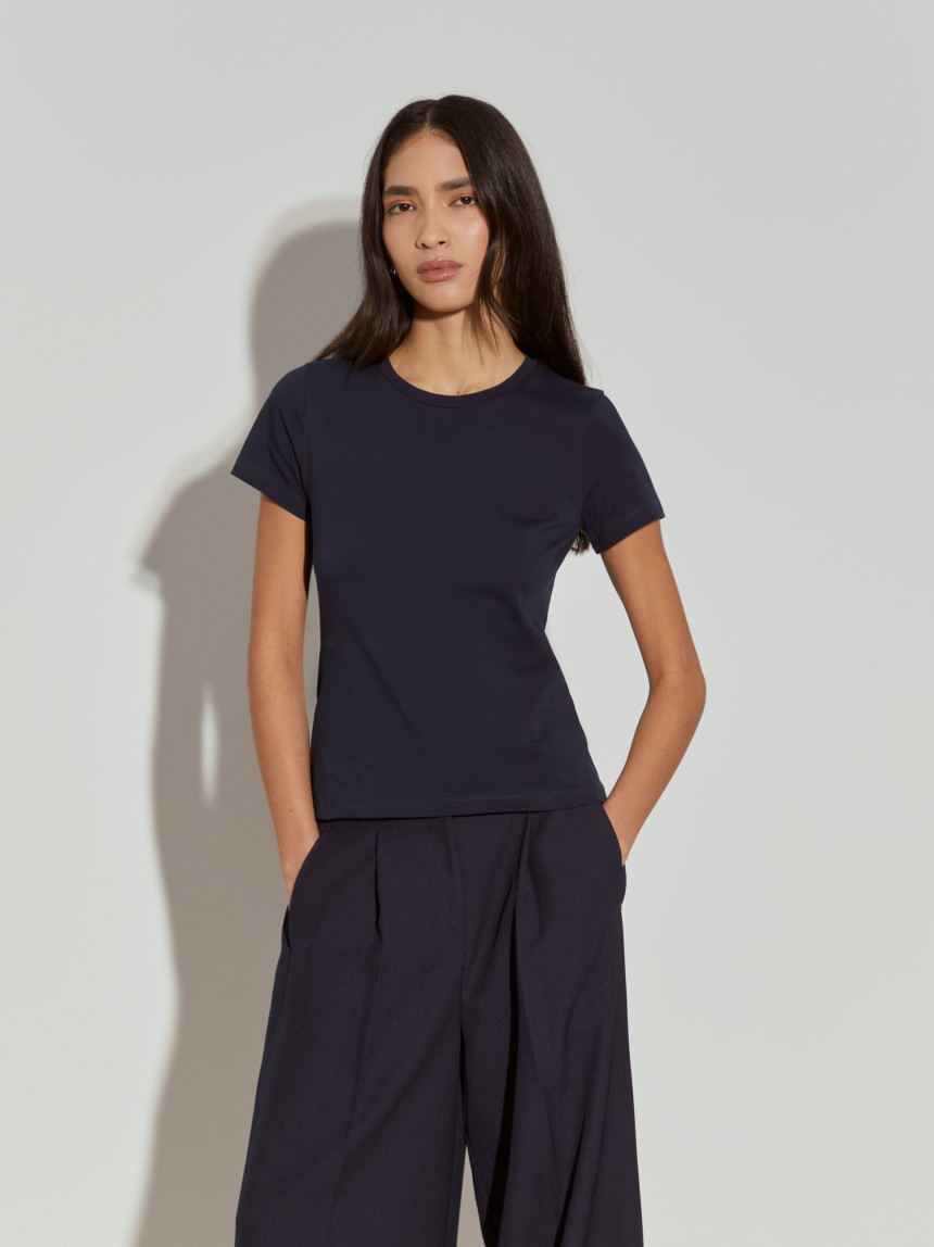 T-shirt b�sica manga curta