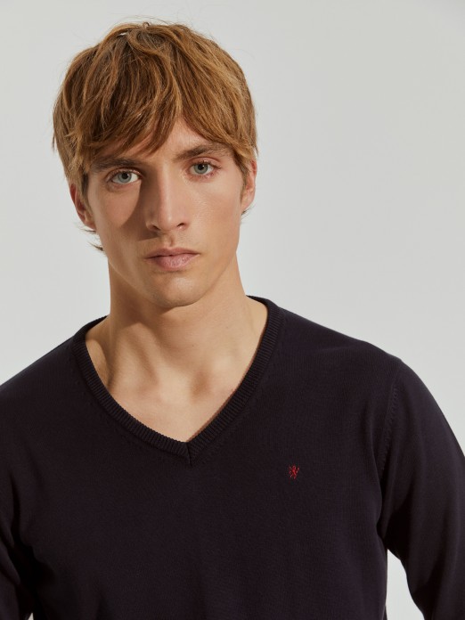 V-neck cotton pullover