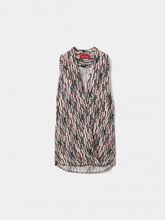 Sleeveless printed blouse