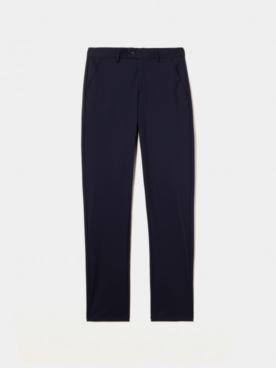 Pantalones chinos en tejido tcnico