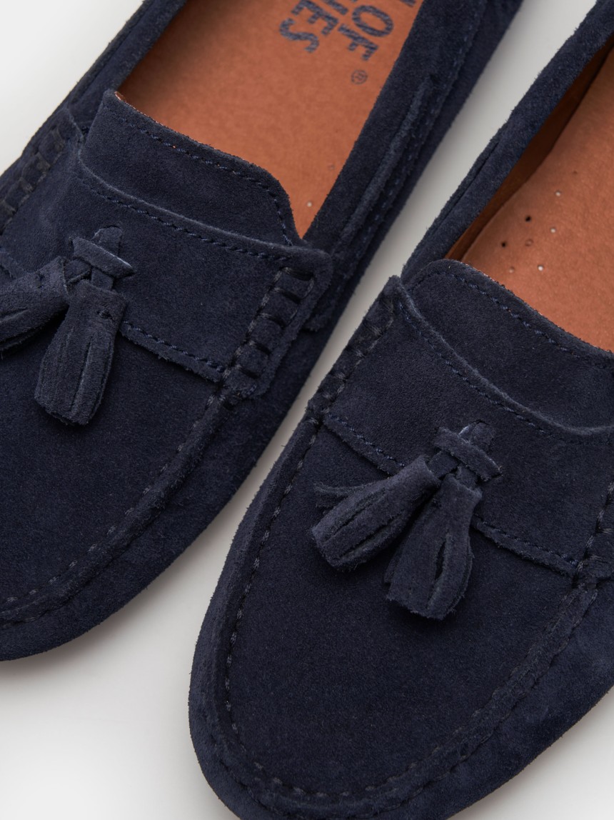 Loafers unissexo em camur�a
