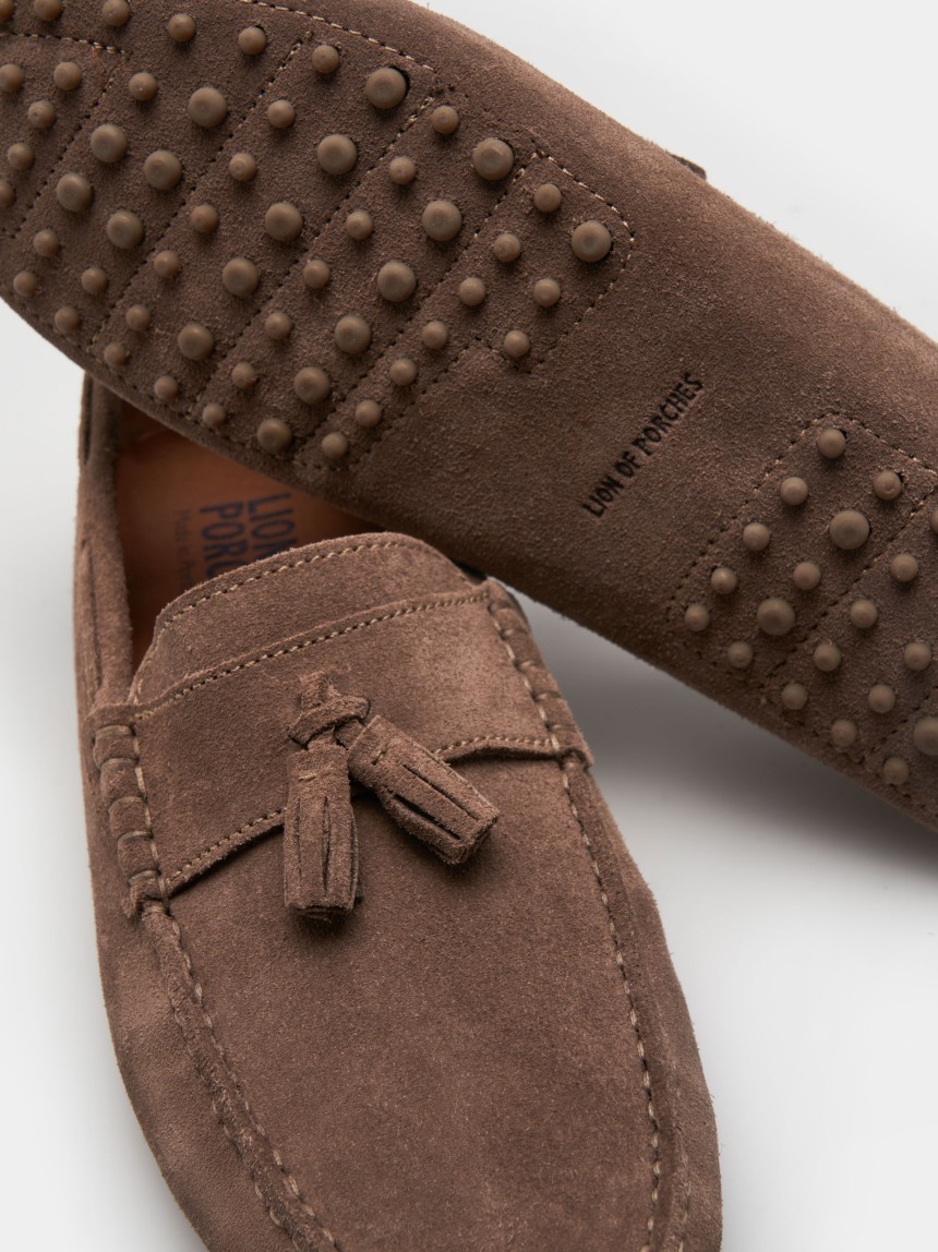 Loafers unissexo em camur�a