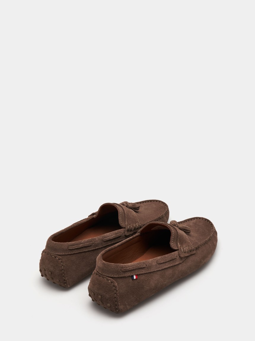 Loafers unissexo em camur�a