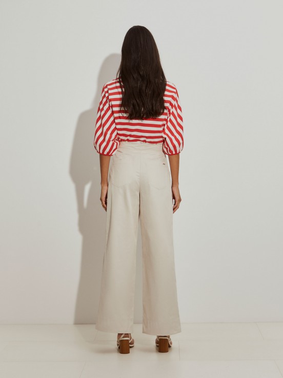 Pantaln ancho con pliegues