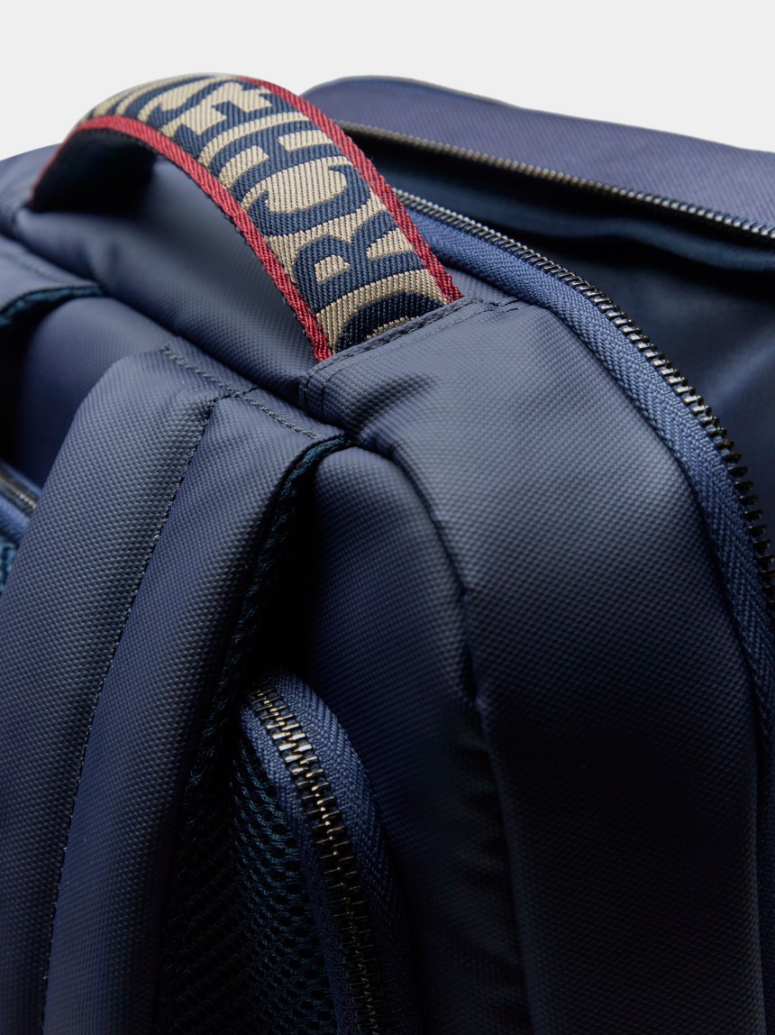 Mochila em nylon
