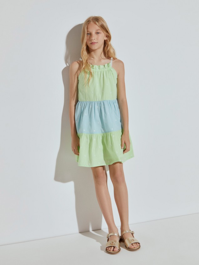 Vestido de al�as com folhos
