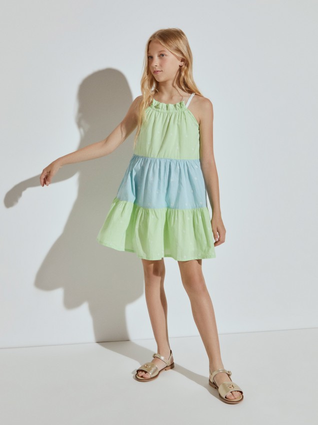Vestido de al�as com folhos
