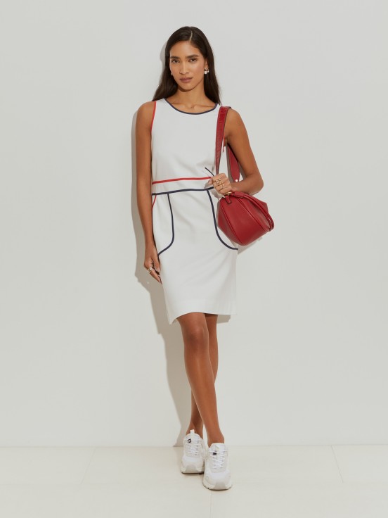Vestido curto de malha