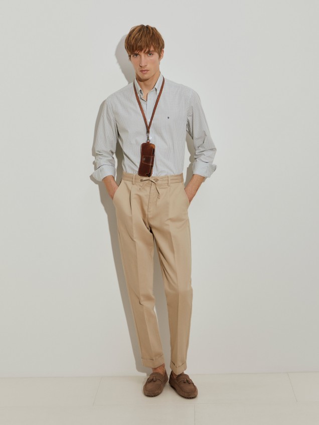 Camisa slim fit quadrados