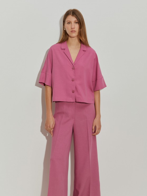 Camisa curta em tencel e linho