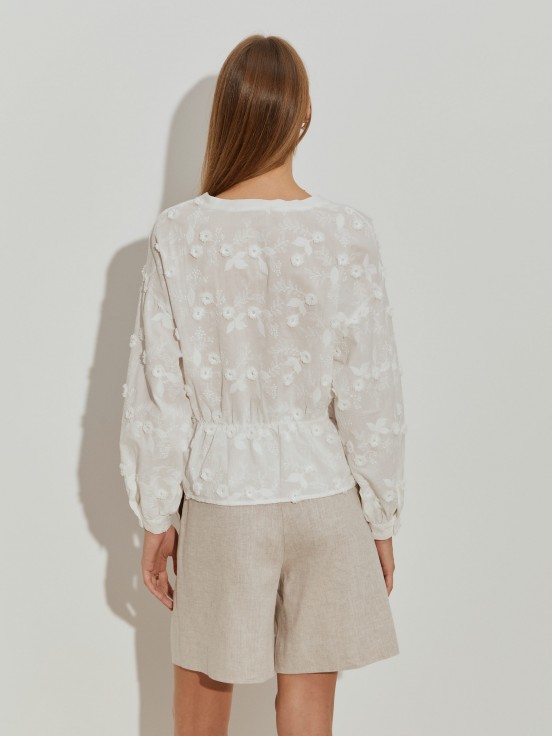 Blusa de algodo bordada