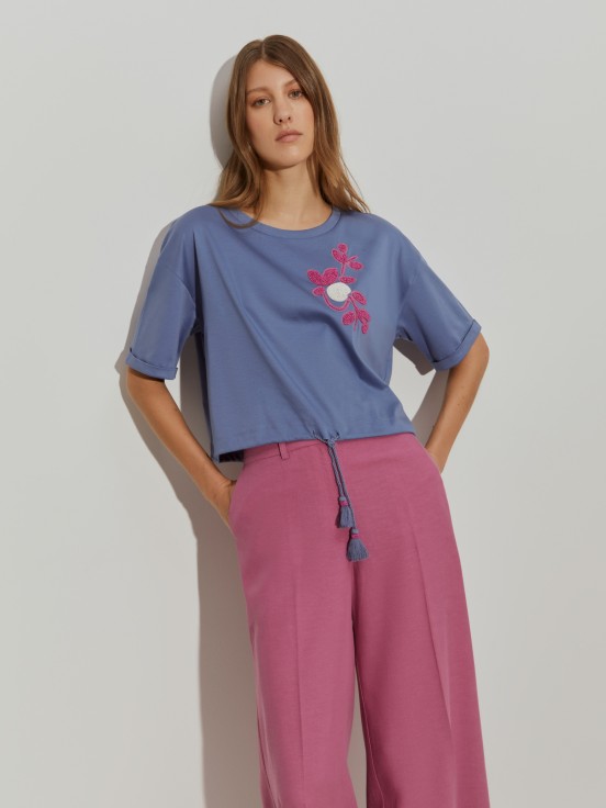 Camiseta corta con lentejuelas