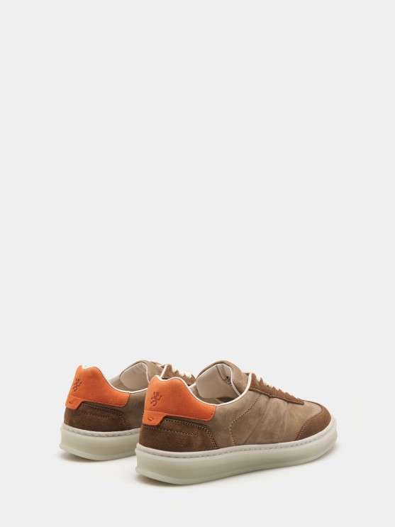 Lace-up leather sneakers