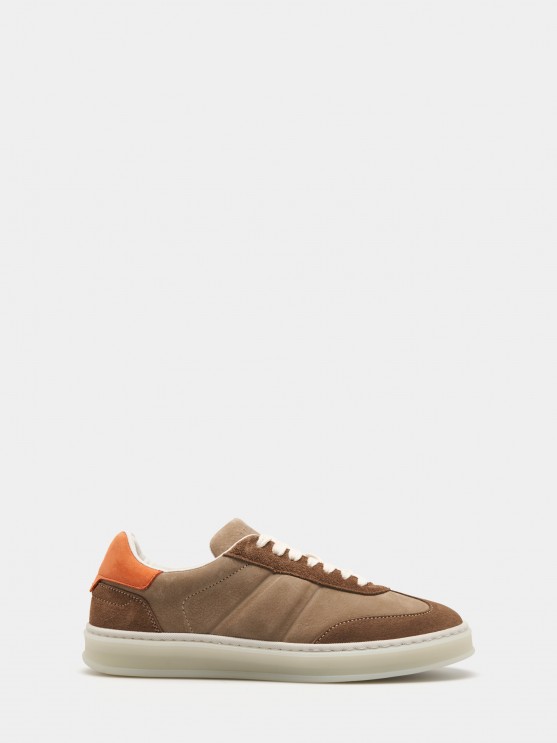 Lace-up leather sneakers
