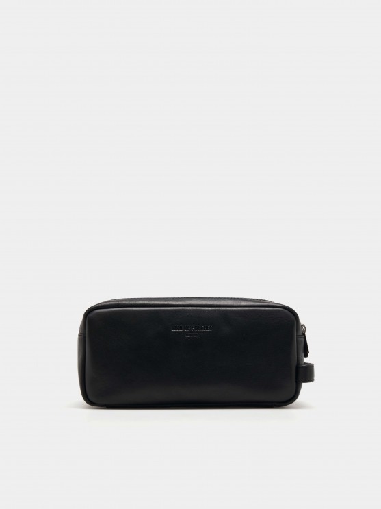Rectangular leather toiletry bag