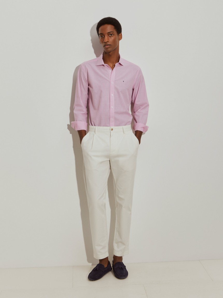 Camisa slim fit �s riscas