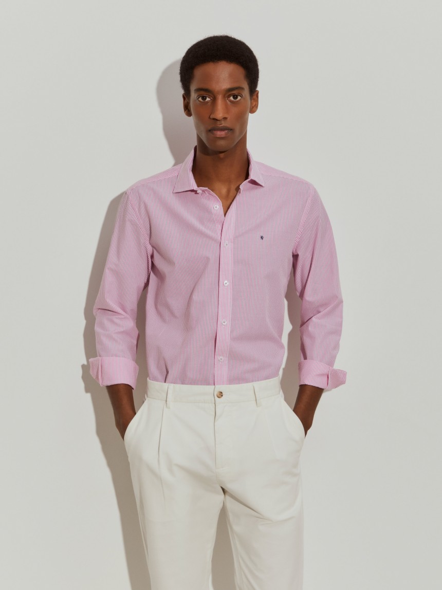Camisa slim fit �s riscas