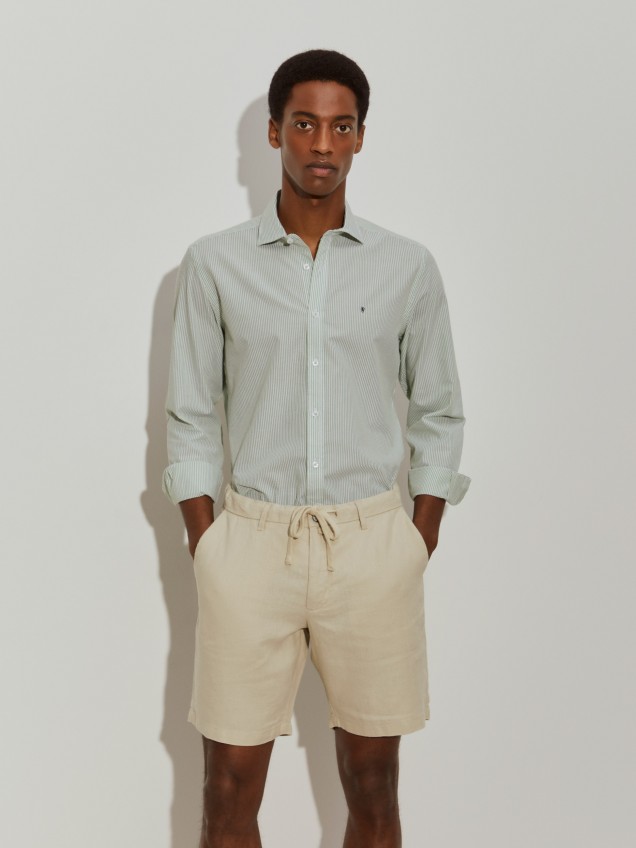 Camisa slim fit �s riscas