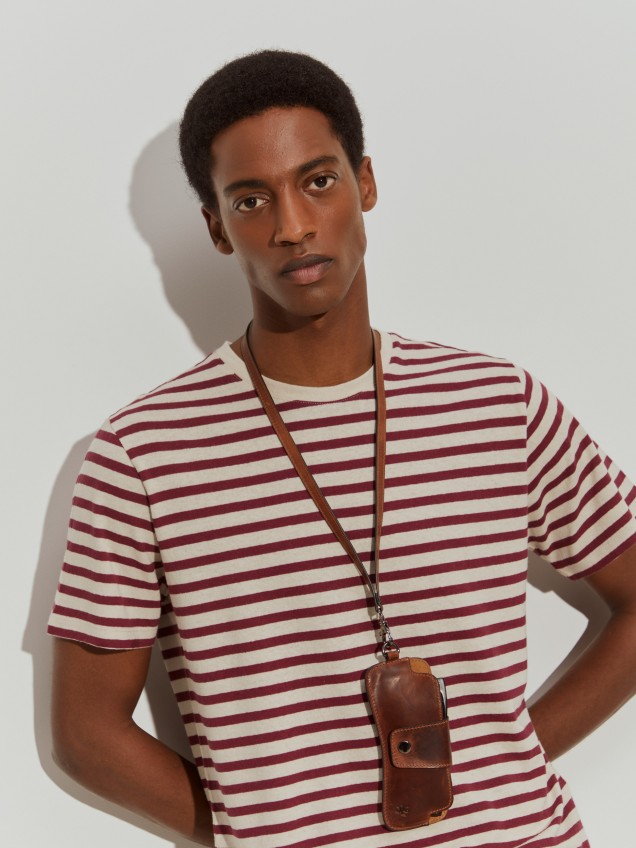 T-shirt �s riscas em algod�o e linho