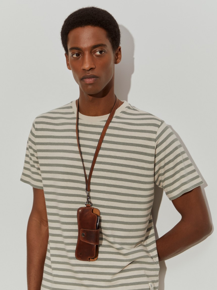 T-shirt �s riscas em algod�o e linho