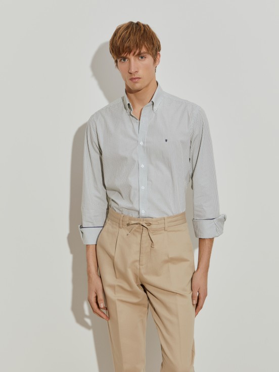 Camisa slim fit quadrados