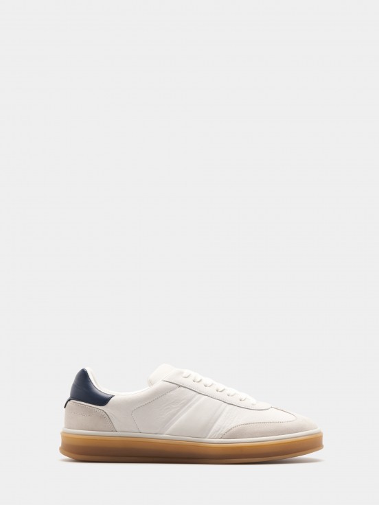Zapatillas de piel con cordones