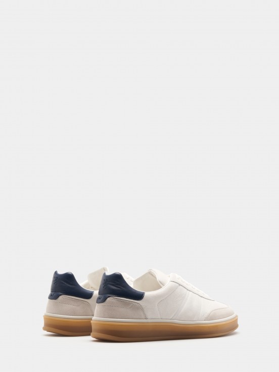Zapatillas de piel con cordones