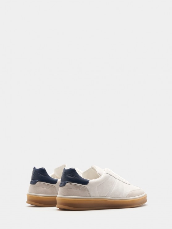 Lace-up leather sneakers