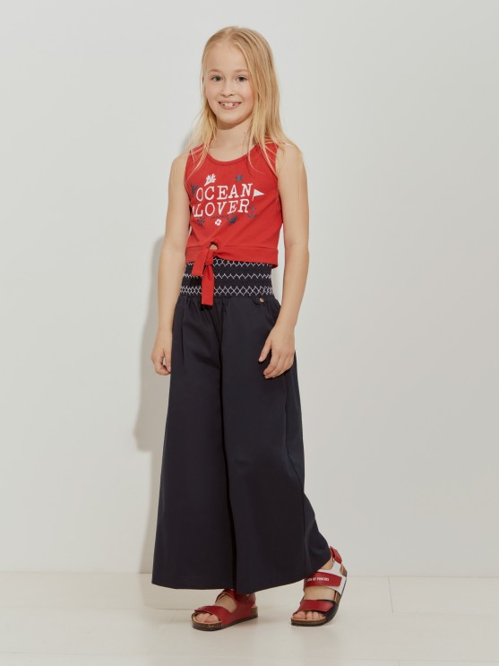 Sleeveless top with message