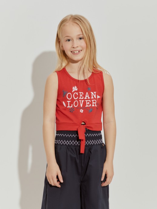 Sleeveless top with message