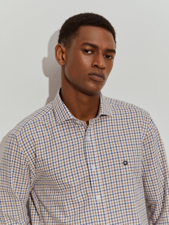 Camisa slim fit quadrados