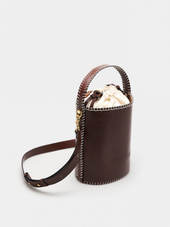 Circular bucket bag