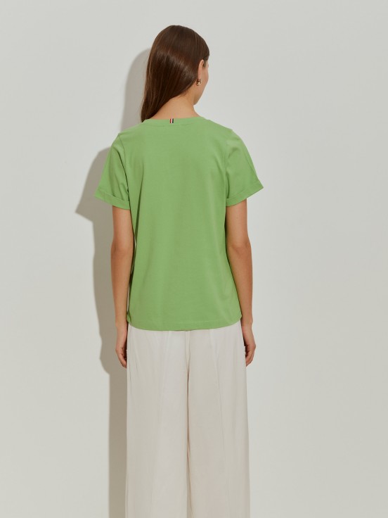 T-shirt de algodo decote em V