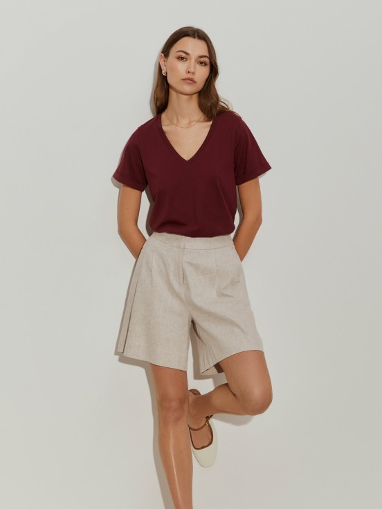 T-shirt de algodo decote em V