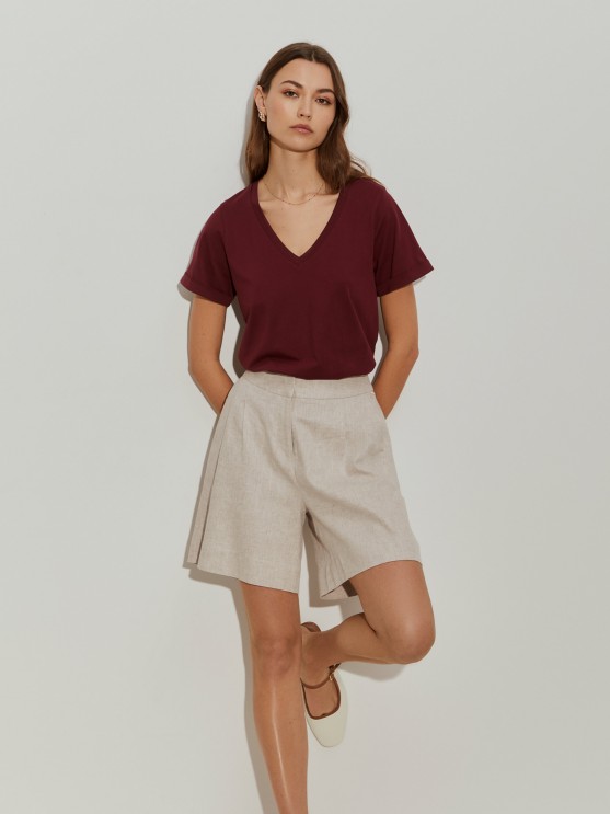 T-shirt de algodo decote em V