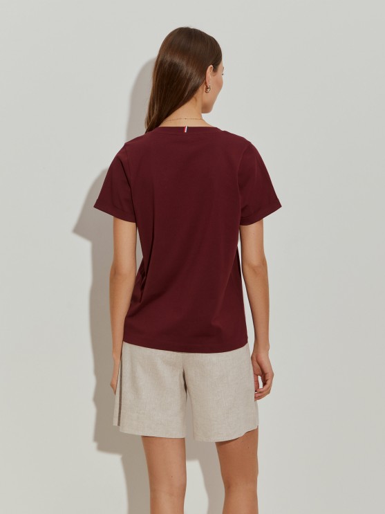 T-shirt de algodo decote em V